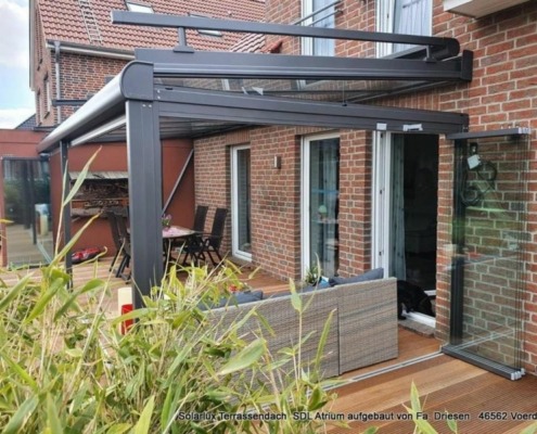 terrassendach_mit_aufgesetzter_markise_duesseldorf-e82af85b